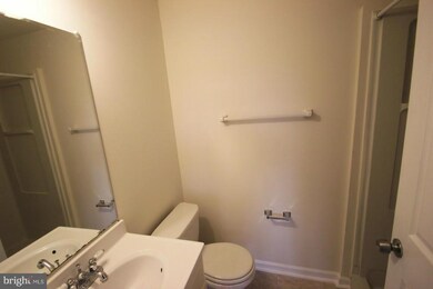 19613 Gunners Branch Rd, Germantown, MD 20876 - photo 6