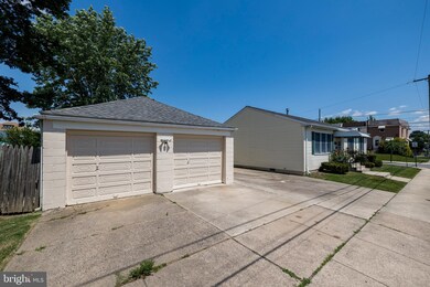 61 W Berkley Ave, Clifton Heights, PA 19018 - photo 5