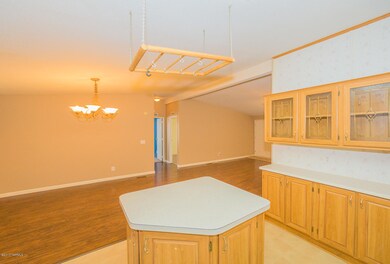2828 dining area
