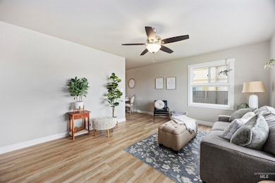 489 Borah Ave W, Twin Falls, ID 83301 - photo 4