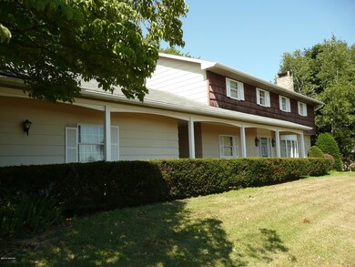 1005 Skyview Dr, Milton, PA 17847 - photo 3