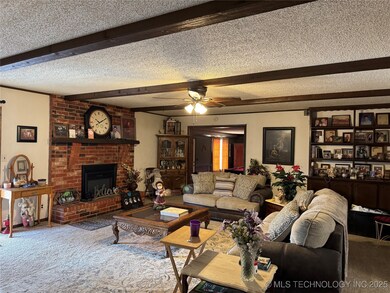 909 E Woods Ct, Claremore, OK 74017 - photo 7