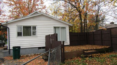 129 E Miller Rd, Lansing, MI 48911 - photo 5