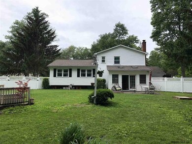 738 Huntingdon Dr, Schenectady, NY 12309 - photo 4