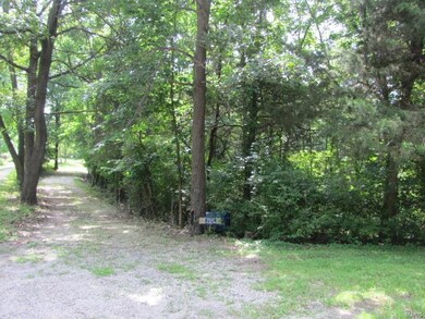 Driveway comes off Susan Road