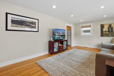 464 N Emery Ln, Elmhurst, IL 60126 - photo 5