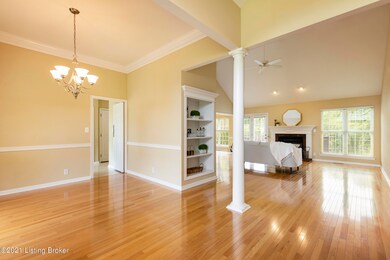 5-foyer into dining and great rm