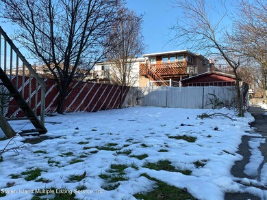 231 Regis Dr, Staten Island, NY 10314 - photo 7