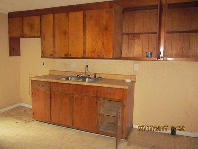 1003 N Chattanooga St, La Fayette, GA 30728 - photo 6