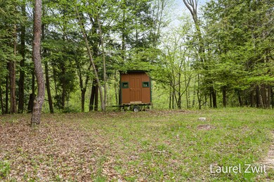 1442W.TaylorRd-45LoRes