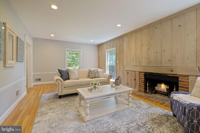 11112 Ardwick Dr, Rockville, MD 20852 - photo 4