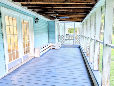 637 N Robinson Rd, Centerville, TN 37033 - photo 6