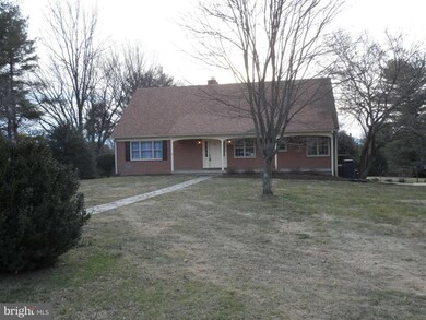 530 S Nursery Ave, Purcellville, VA 20132 - photo 3