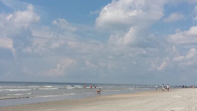 24 Goldsboro St, Ocean Isle Beach, NC 28469 - photo 5