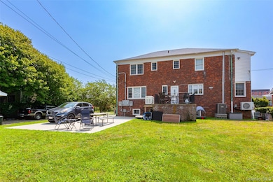 355 E Beech St, Long Beach, NY 11561 - photo 2