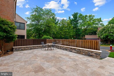 1417 Green Run Ln, Reston, VA 20190 - photo 3