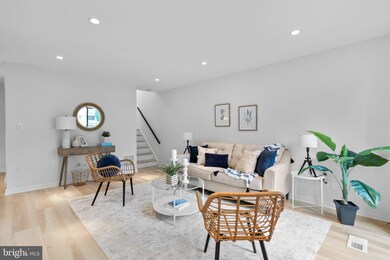 9307 Bathgate Ct, Montgomery Village, MD 20886 - photo 4