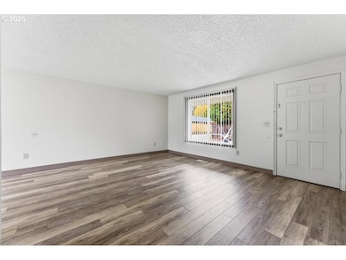 310 NE 34th Place, Hillsboro, OR 97124 - photo 2