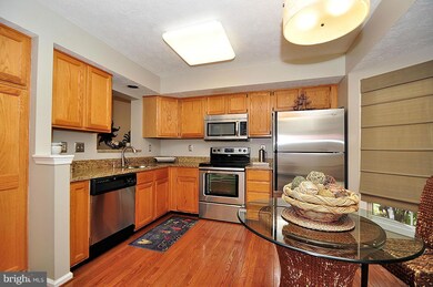 7955 Brightmeadow Ct, Ellicott City, MD 21043 - photo 4