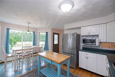 151 N Weeden Rd, Wakefield, RI 02879 - photo 7