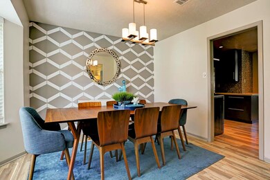 303 Oak Dr, Friendswood, TX 77546 - photo 5