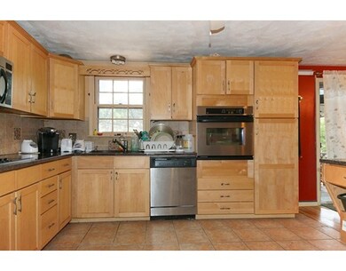 391 Cambridge St, Burlington, MA 01803 - photo 7