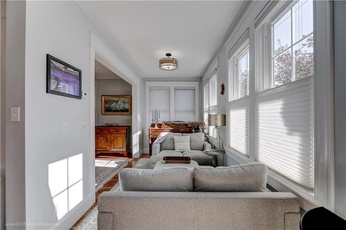 Front sitting room
