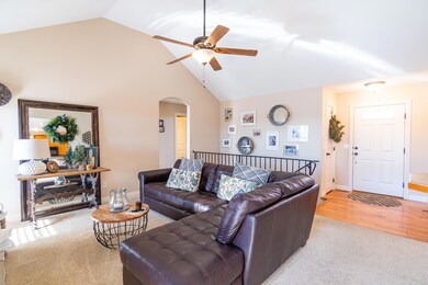 870 W Pembrook Ave-2