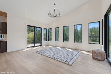 So many windows to take in the view