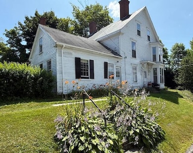 21 Federal St, Bucksport, ME 04416 - photo 2