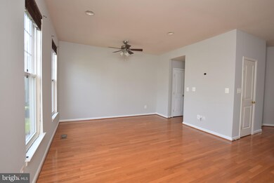 9179 Ribbon Falls Loop, Bristow, VA 20136 - photo 3
