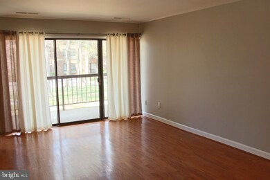 11200 Chestnut Grove Square unit 102, Reston, VA 20190 - photo 3