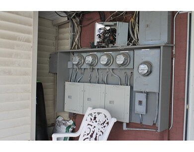 25 Richards St, Worcester, MA 01603 - photo 6