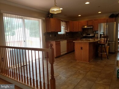 1703 Gould Dr, District Heights, MD 20747 - photo 7