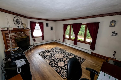 16 Tinker Rd, Nashua, NH 03064 - photo 2