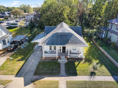 02-drone 6 E 8th Street-6