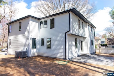 42 Harvey St, Closter, NJ 07624 - photo 3