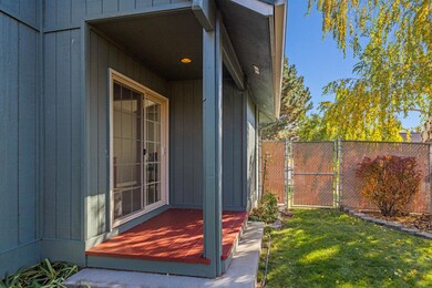 6511SarahCir.-15