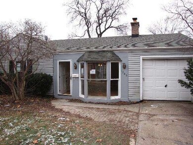 1306 E Evergreen St, Wheaton, IL 60187 - photo 2