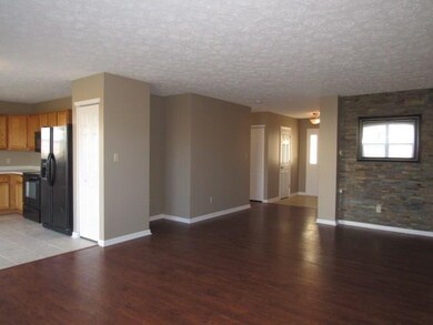 3149 Monterey Dr, Whiteland, IN 46184 - photo 3