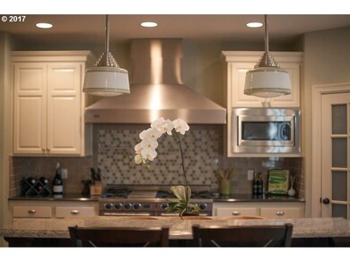 1025 9th St, West Linn, OR 97068 - photo 3