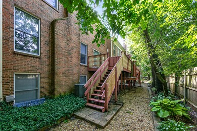 581 Windham Ln, Naperville, IL 60563 - photo 3