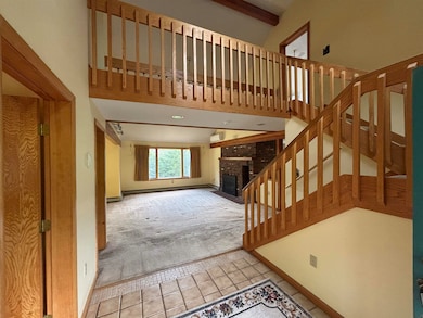 Spacious Entry Foyer