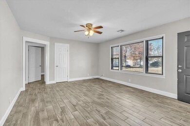 1601 E 10th St, Shawnee, OK 74801 - photo 4