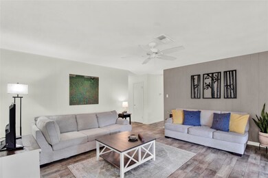 1605 Alta Vista Dr, Alvin, TX 77511 - photo 5