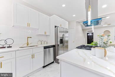 339 Marydell Rd, Baltimore, MD 21229 - photo 5