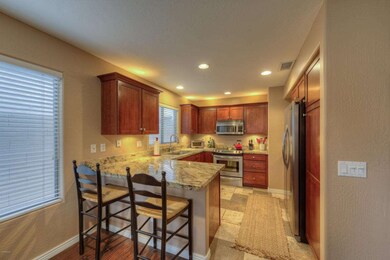 Breakfast Bar and Kitchen
