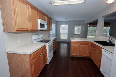 1123 Andover Dr, Pearland, TX 77584 - photo 5