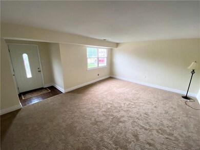 605 Hamilton Rd, East Greenville, PA 18041 - photo 3