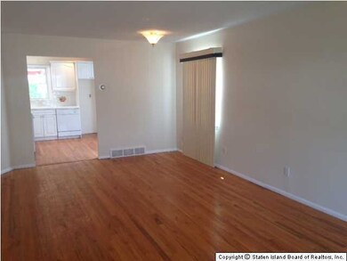 320 Chesterton Ave, Staten Island, NY 10306 - photo 4